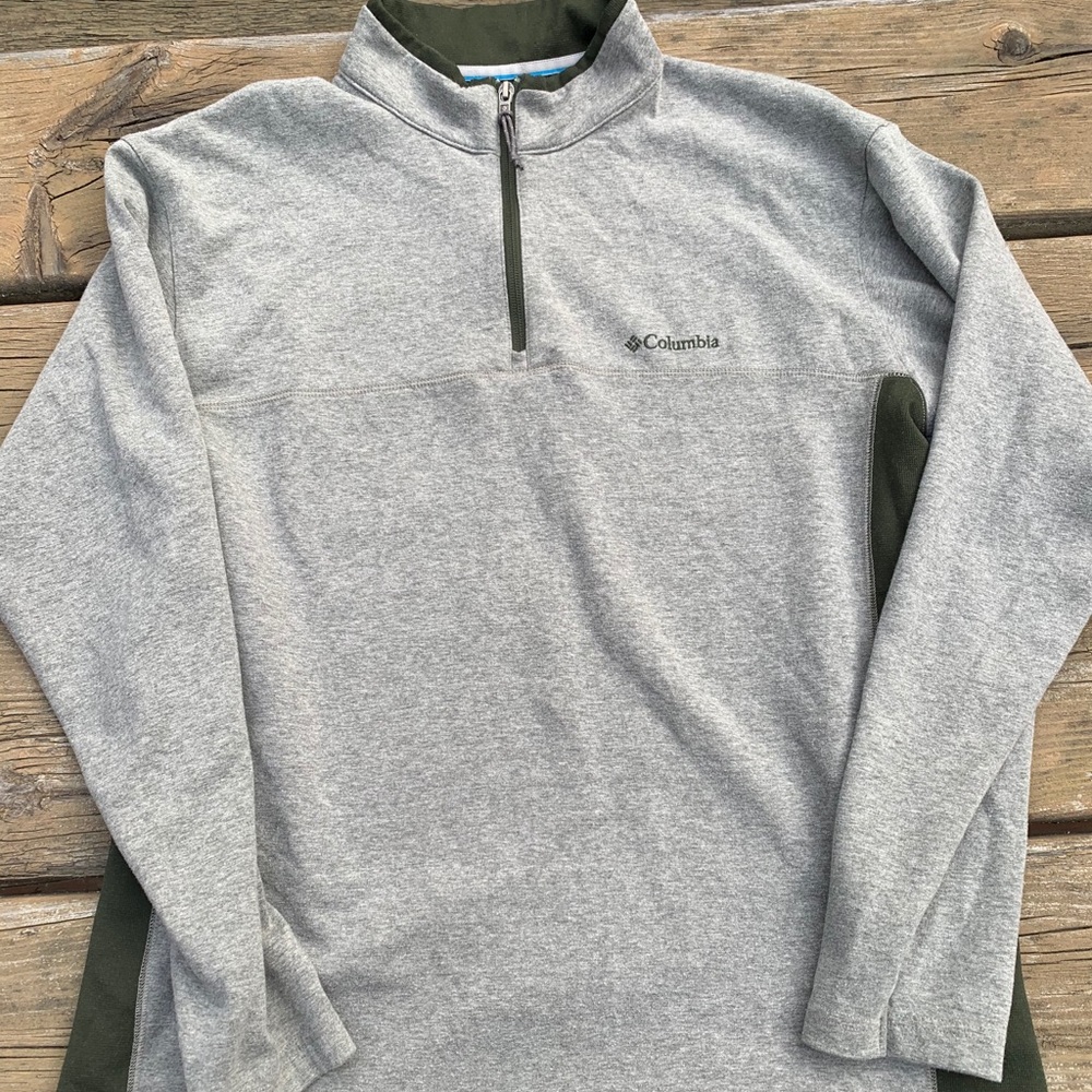 Columbia Omni shield quarter zip sweatshirt